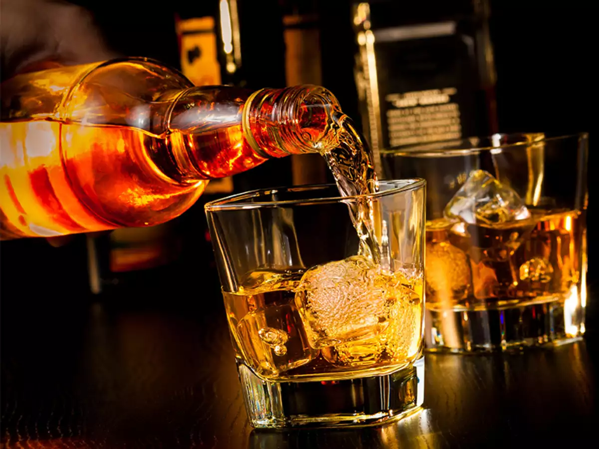 Indian Whisky Brands Dominate World Whiskies Awards 2025